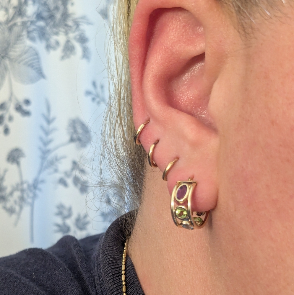 Sold ♥️14k Yellow Gold Amethyst Peridot Blue Topaz Multi-Gemstone Hoop Earrings - Picture 4 of 16